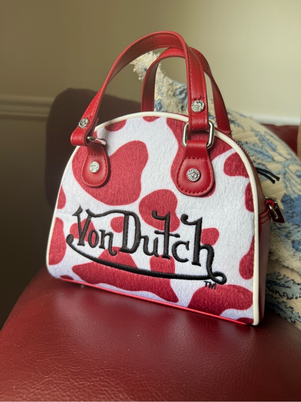 Von Dutch Red & White Heart-Pattern Mini Top-Handle Bag - Picture 6 of 7